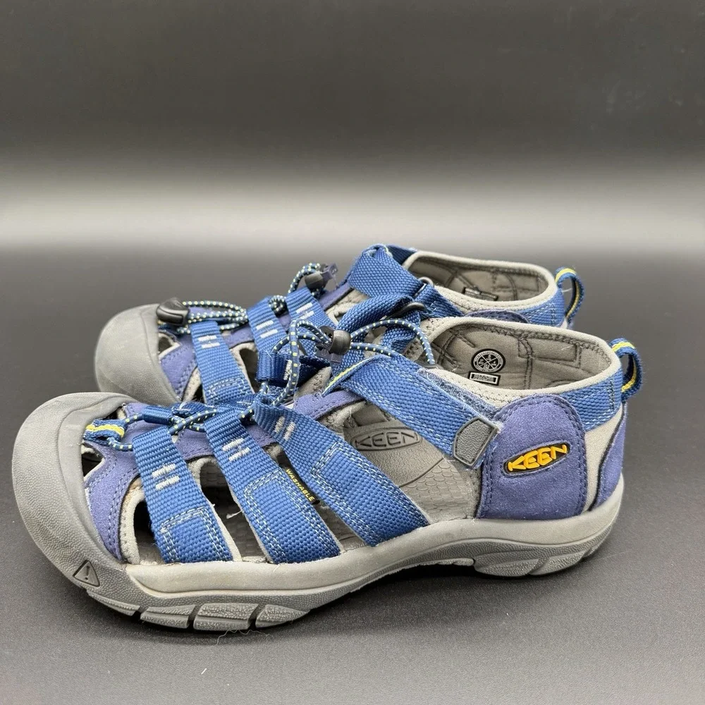 Keen Newport H2 Hiking Sandals Size 5 Big Kids Blue Water Shoes Casual Outdoor